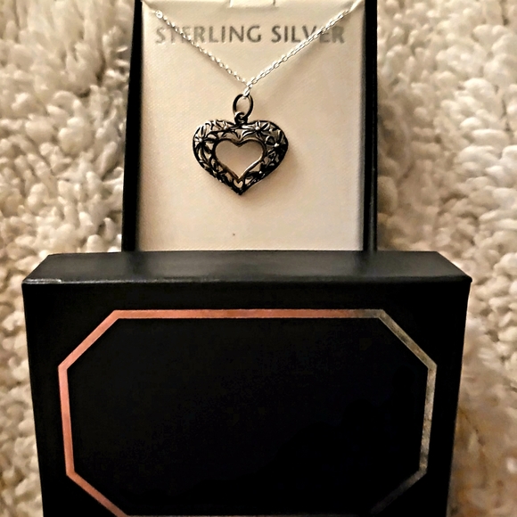 Sterling silver Cutout Heart Necklace - Picture 4 of 4